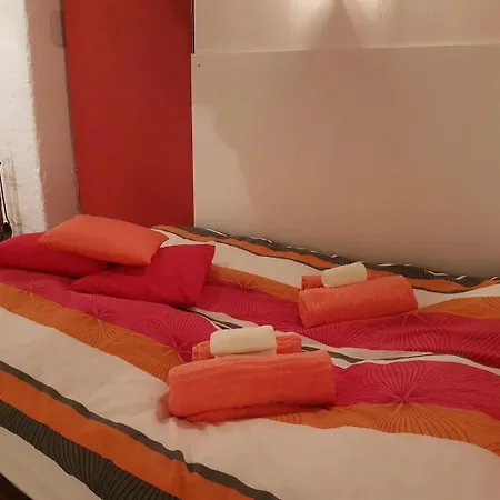 Under The Castle Apartment