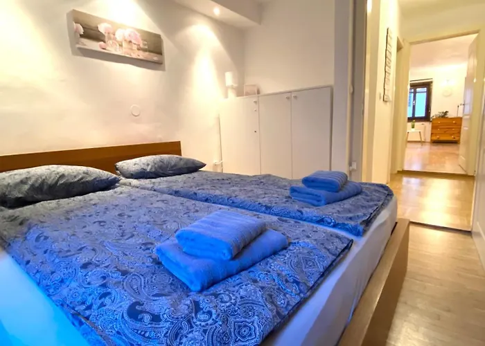 아파트 Under The Castle *