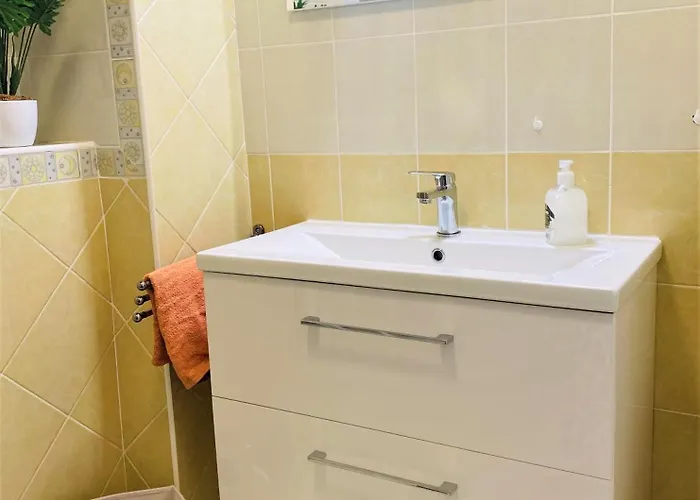 아파트 Under The Castle *