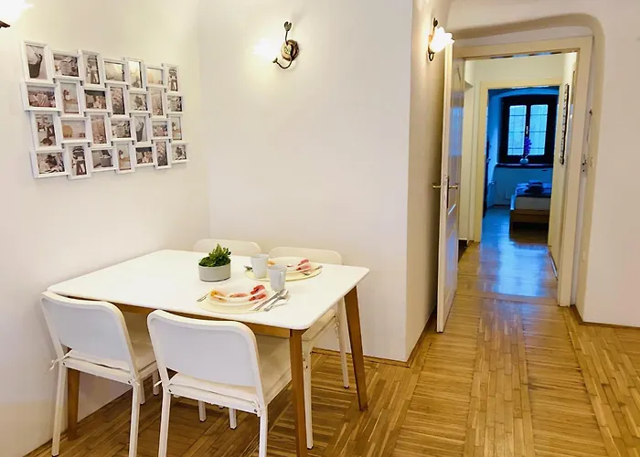 Under The Castle Λιουμπλιάνα