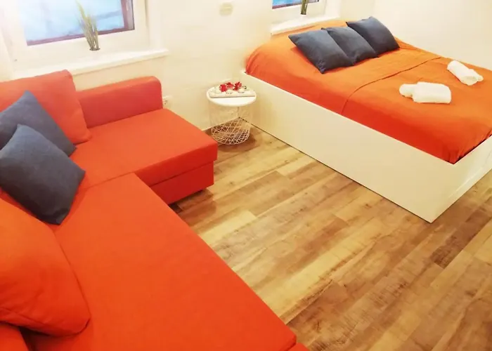 Under The Castle 아파트