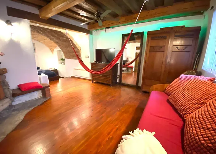 Under The Castle * Lubiana