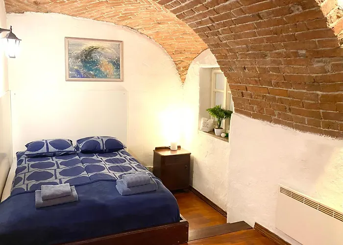 Under The Castle * Λιουμπλιάνα