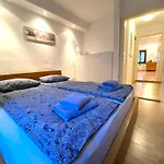 Apartment Under The Castle *