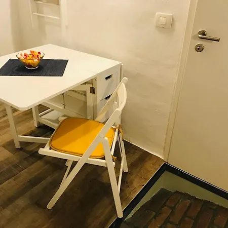 Under The Castle Apartman *